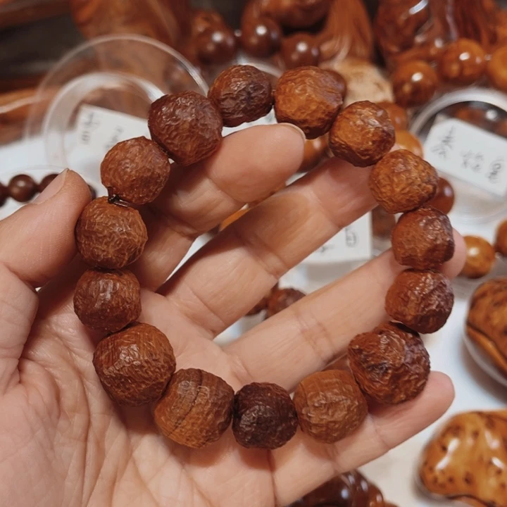 自***水柏木（崖柏）北太行崖柏结晶手串