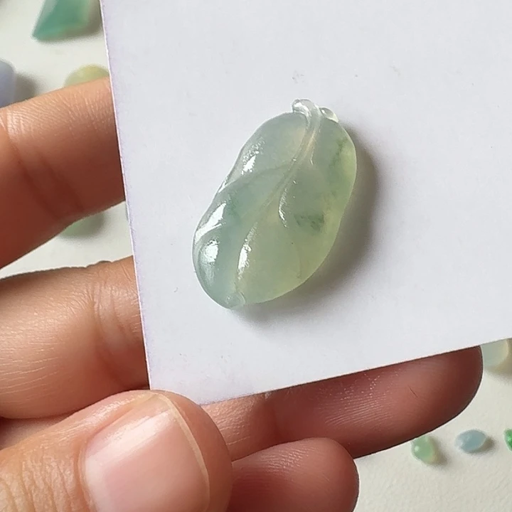 定制翡翠未镶嵌树叶