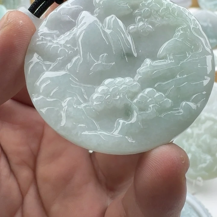 翡翠未镶嵌颈饰天然缅甸A货翡翠