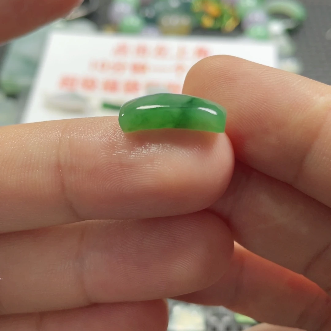 未镶嵌定制翡翠翡翠