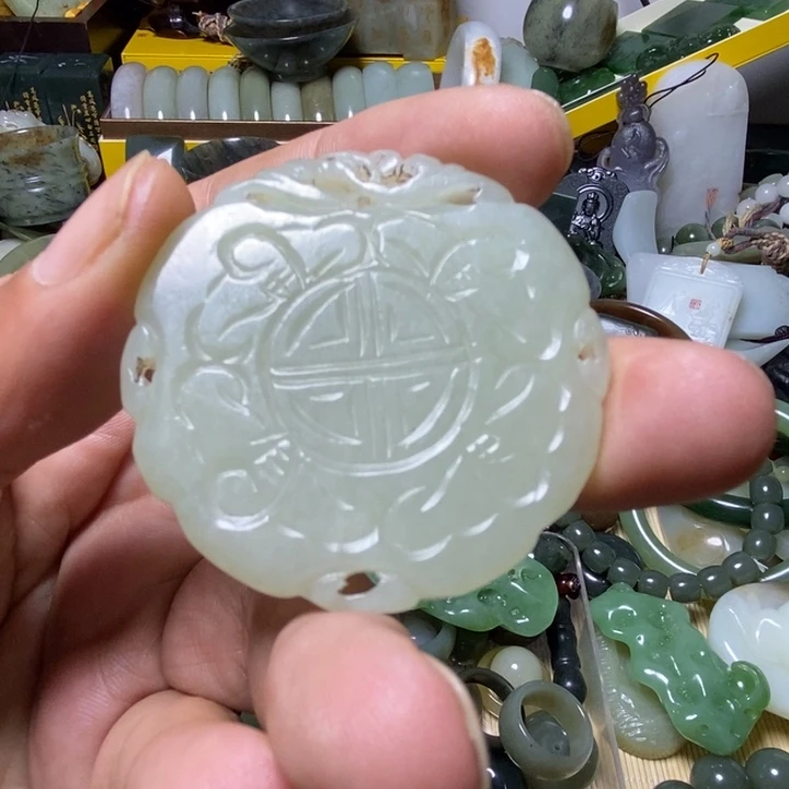 和田玉（糖玉）颈饰未镶嵌