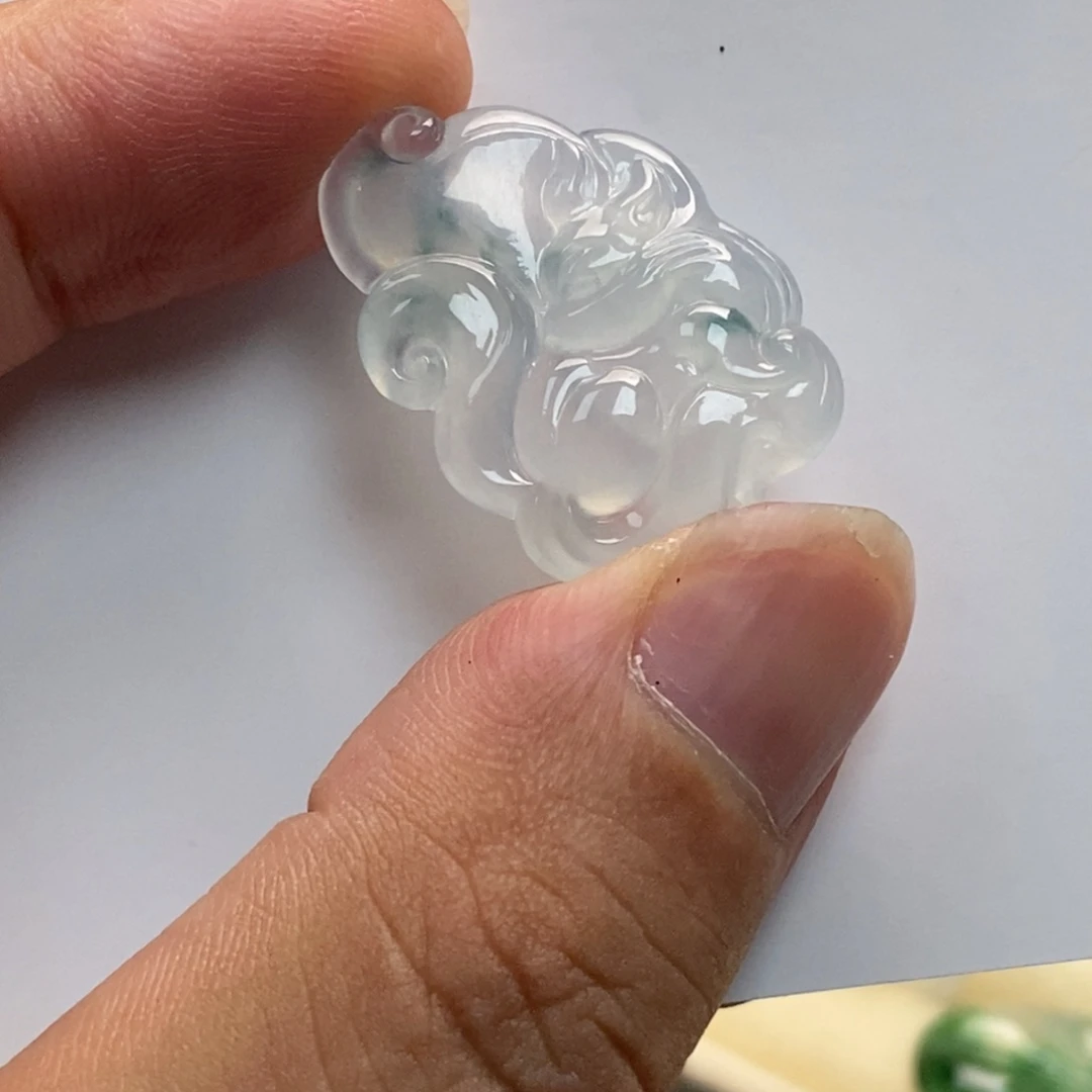 颈饰未镶嵌翡翠天然