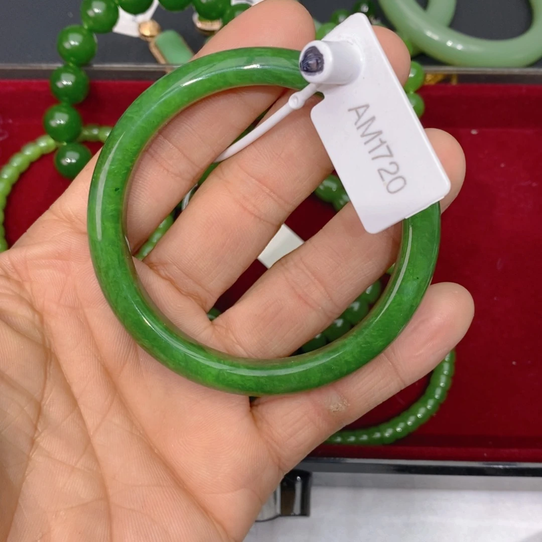 和田玉（碧玉）手镯未镶嵌?**茶