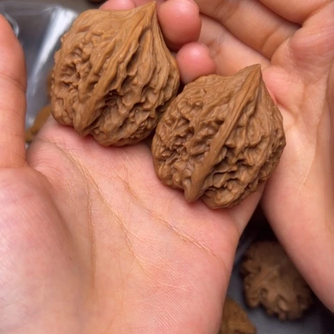 &***&文玩核桃把件鸡心