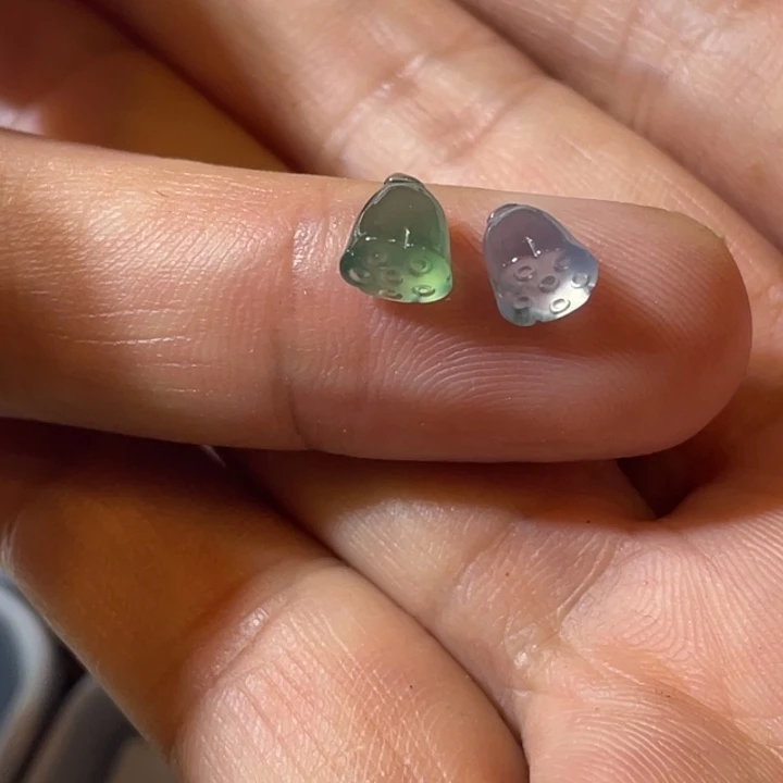 翡翠未镶嵌颈饰莲蓬