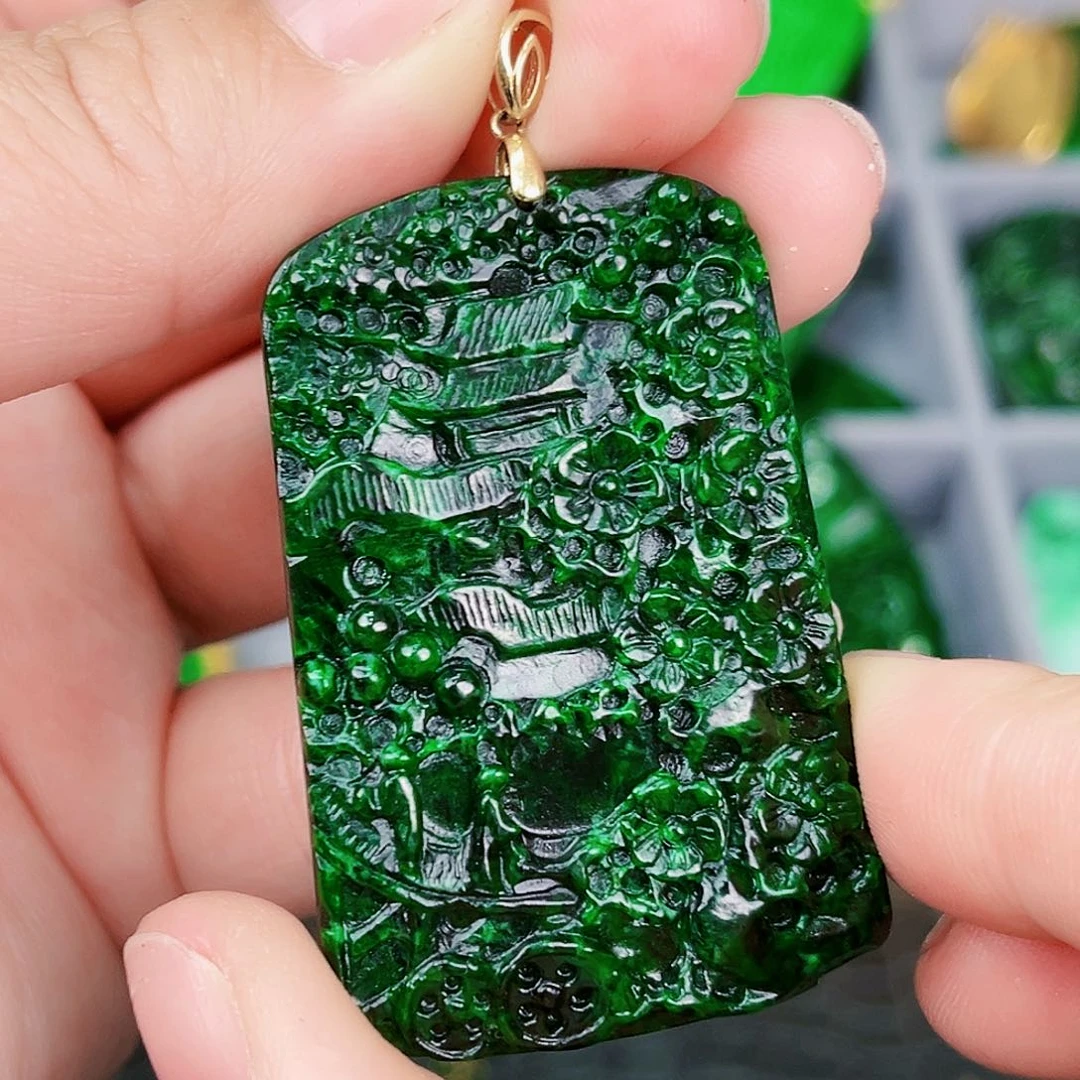 翡翠颈饰18K金镶嵌吊坠