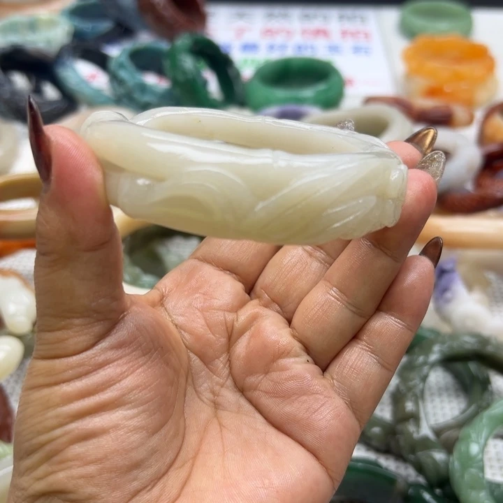 未镶嵌手镯石英岩玉第***铺