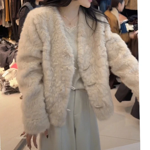 S0240冬季极简风百搭气质短款长袖羊羔毛显瘦外套