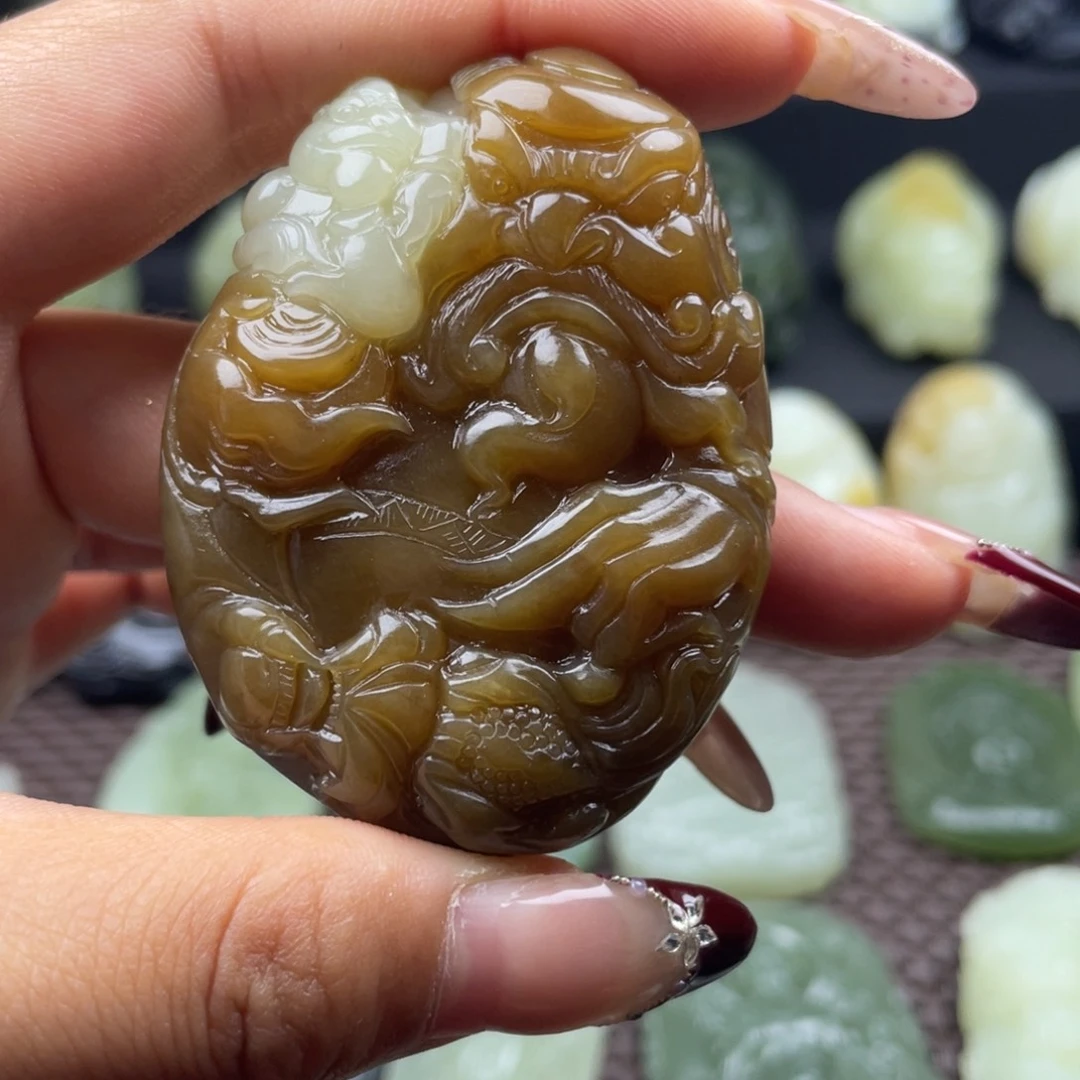 和田玉未镶嵌颈饰丰*