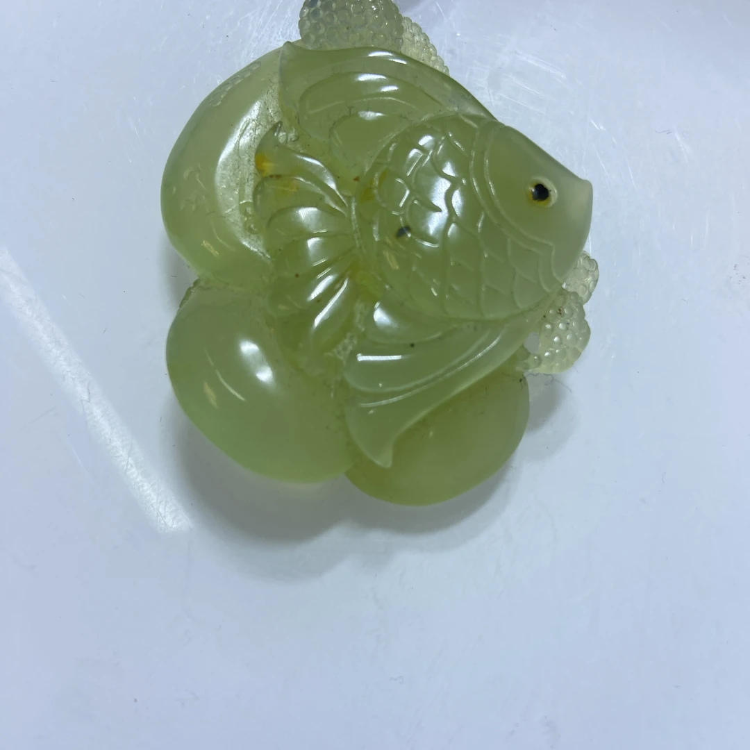 岫玉花玉俏色巧雕鱼富富有鱼手工立体精雕挂件