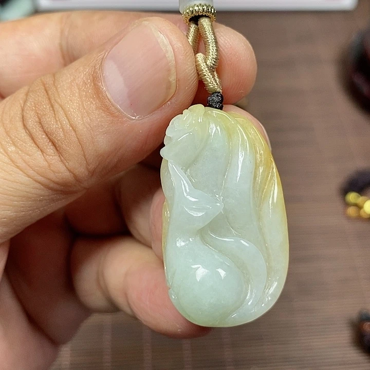 颈饰未镶嵌翡翠天然翡翠玉A货配证书