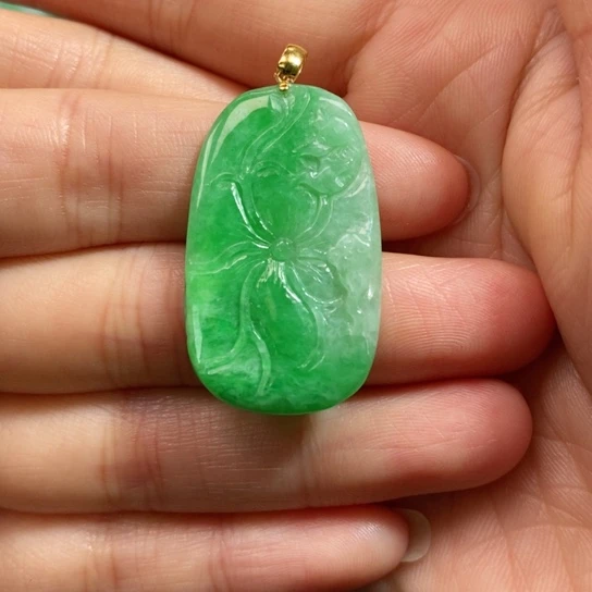 颈饰未镶嵌翡翠吊坠