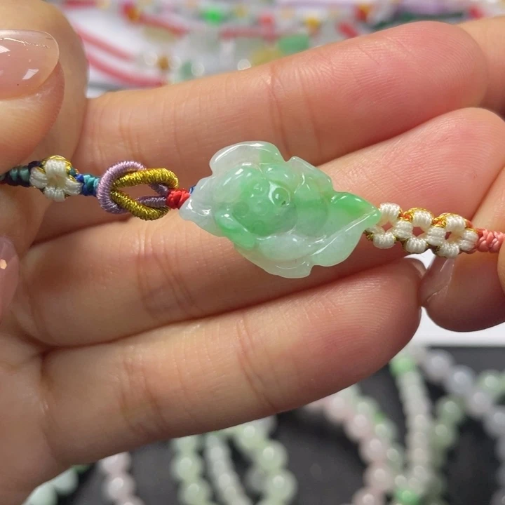 熙***玺翡翠未镶嵌手绳8999999