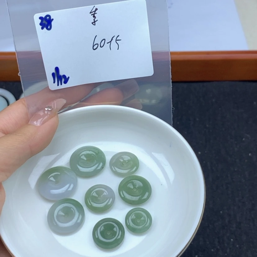 【闪购商品】翡翠颈饰未镶嵌季*丶