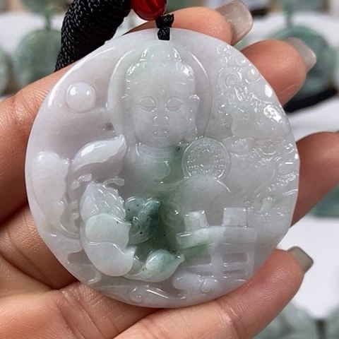 翡翠颈饰未镶嵌佛观天下福利
