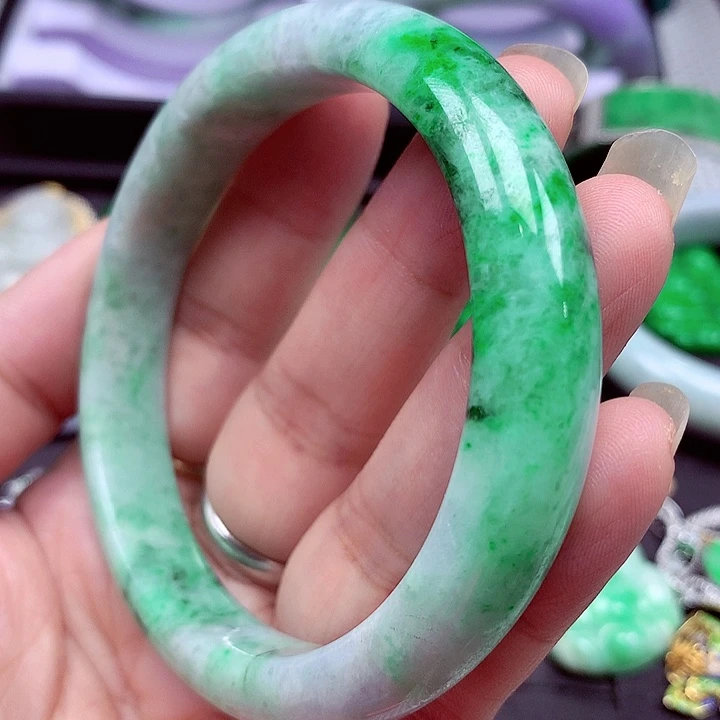 未镶嵌手镯翡翠翡翠