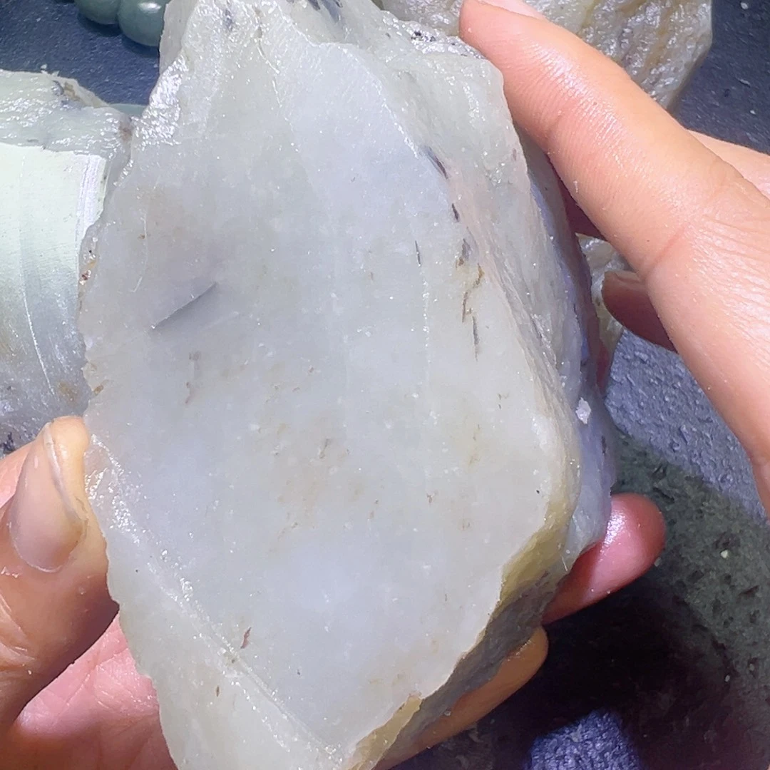 和田玉未镶嵌珠宝半成品