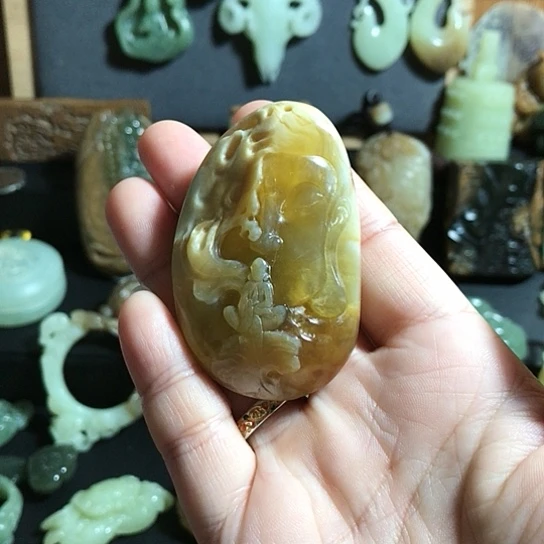 蛇纹石玉未镶嵌颈饰