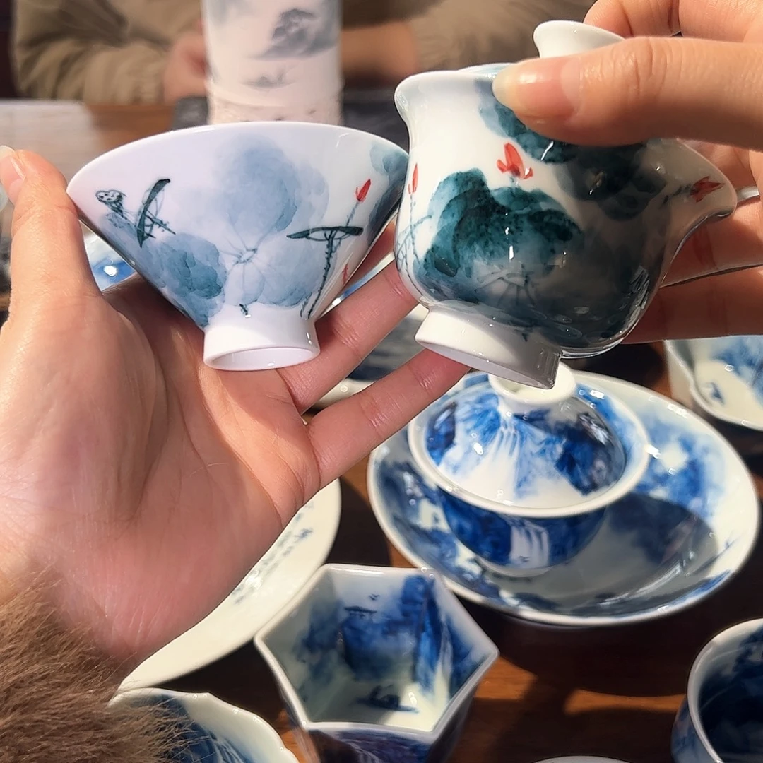 豆****青花手绘荷花盖碗