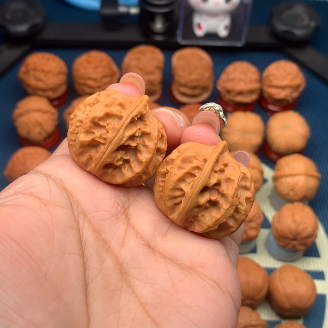 文玩核桃把件W***g暴龙粗筋