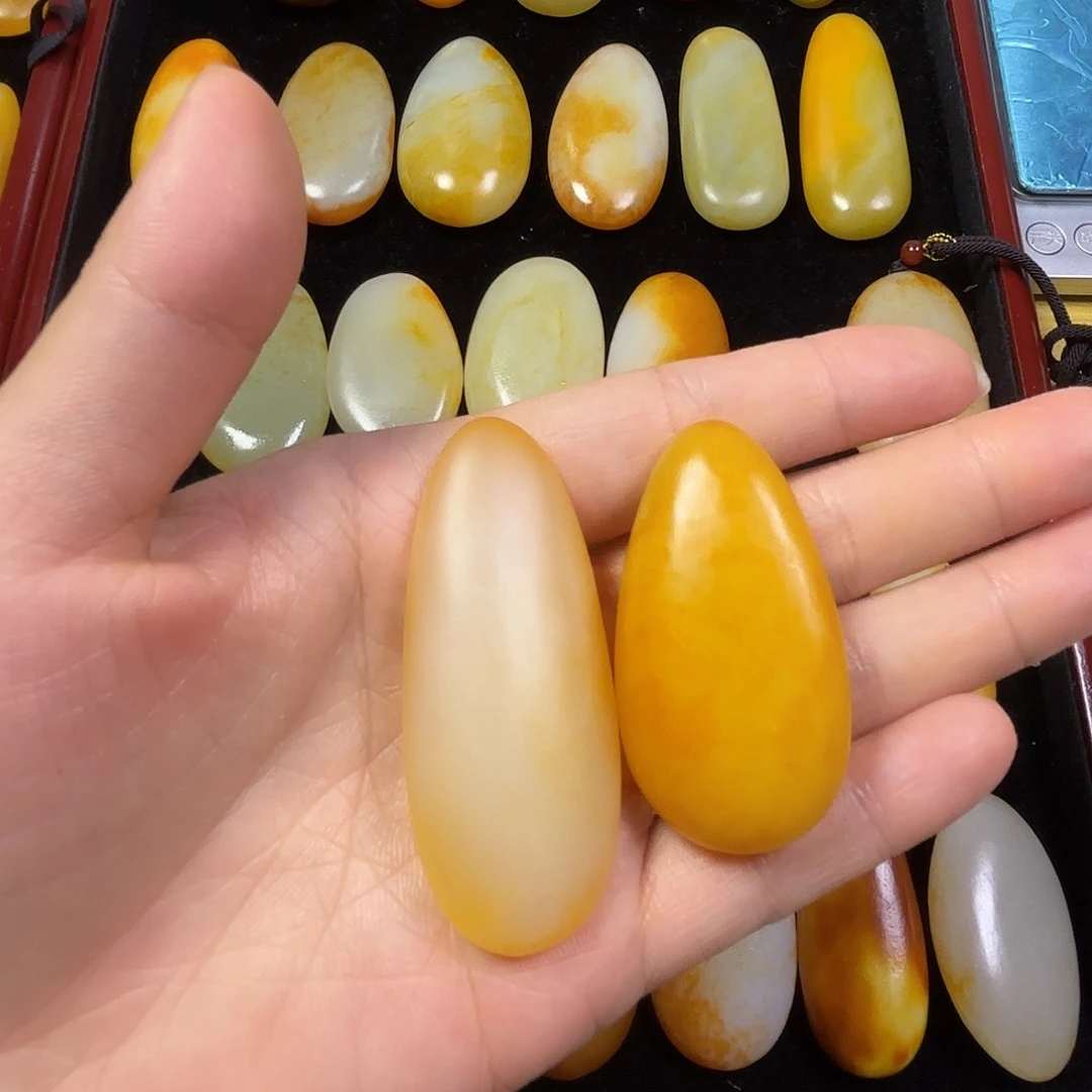 无***者和田玉未镶嵌颈饰