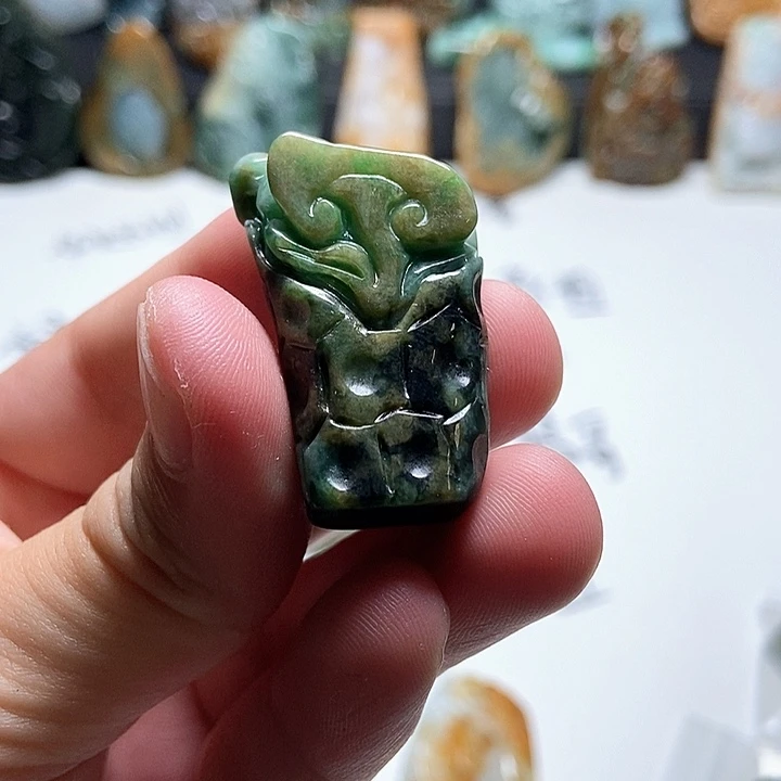 翡翠未镶嵌颈饰翡翠a货