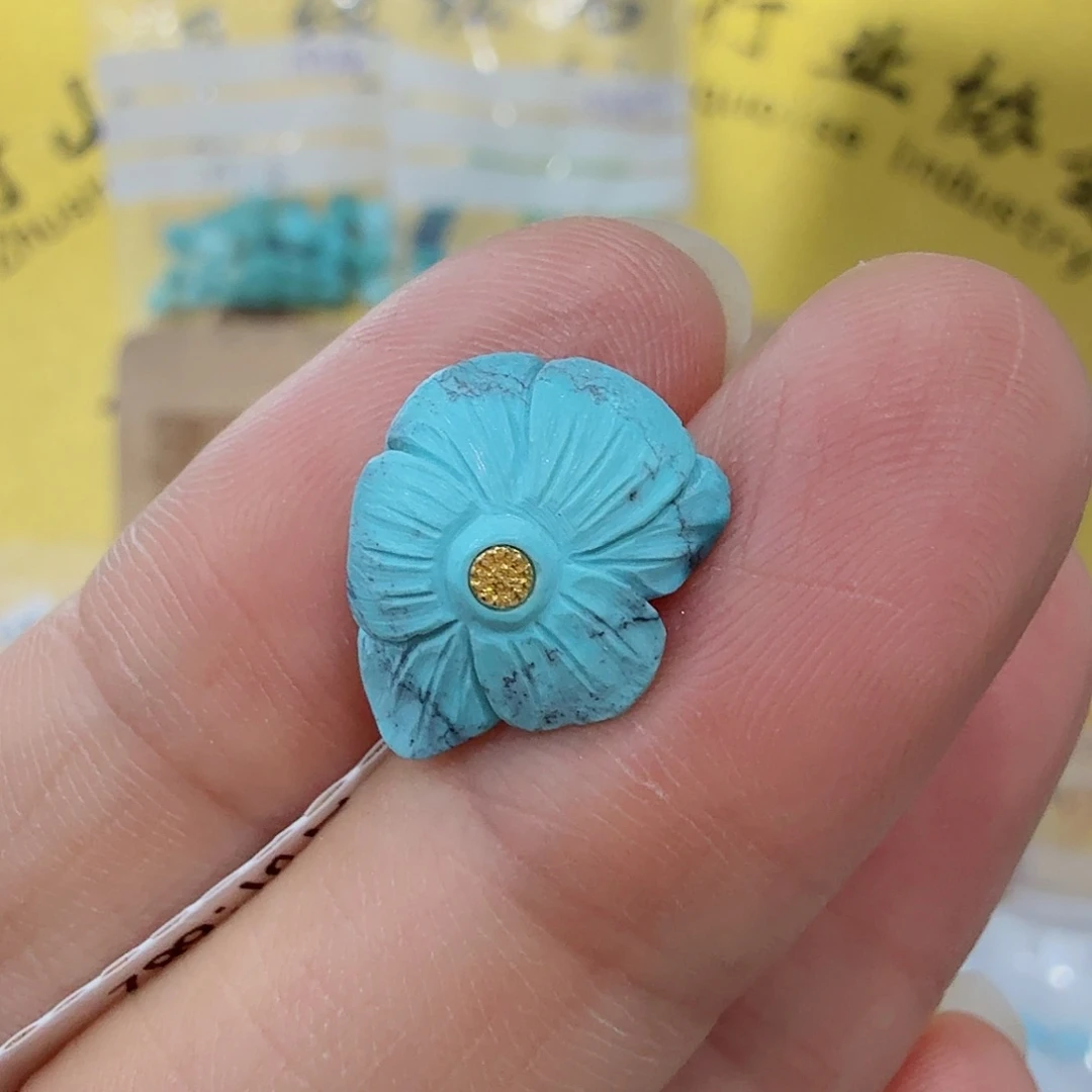 未镶嵌绿松石珠宝奇石