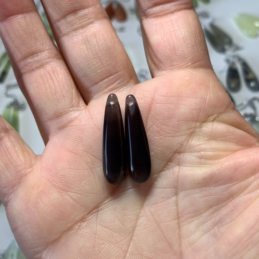 蛇纹石玉耳环未镶嵌