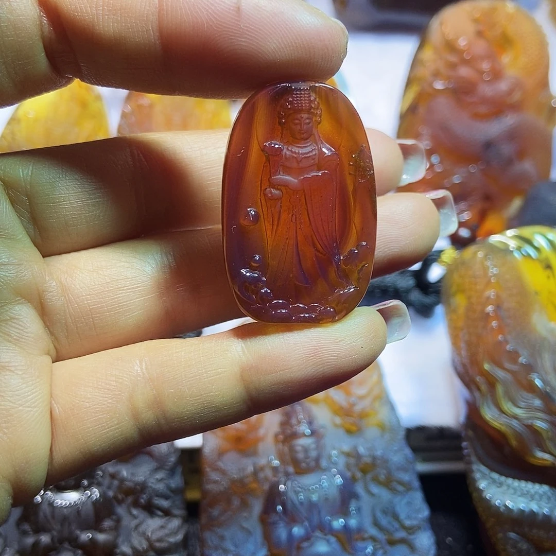 琥珀颈饰未镶嵌妈祖
