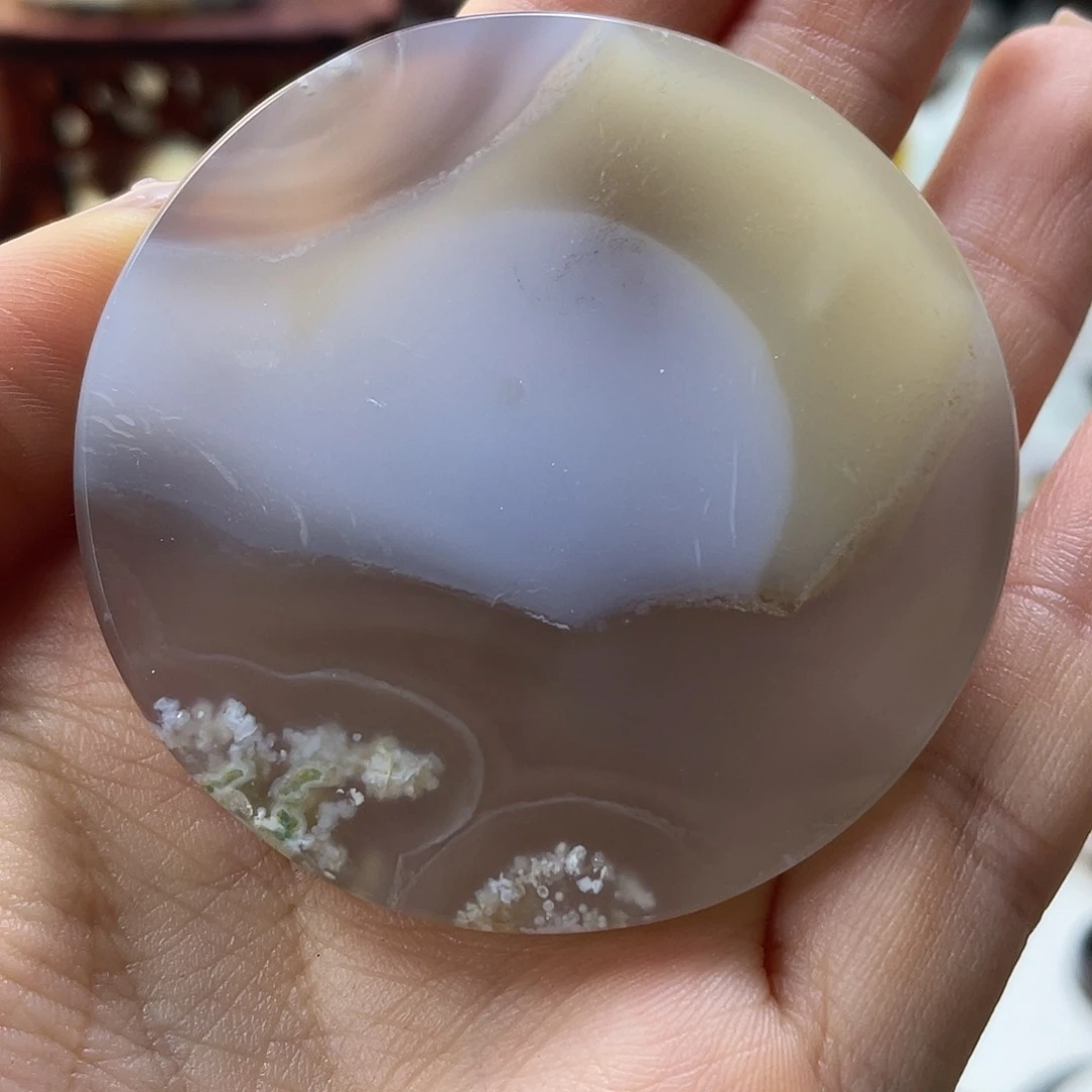 用***3玛瑙/玉髓未镶嵌珠宝半成品