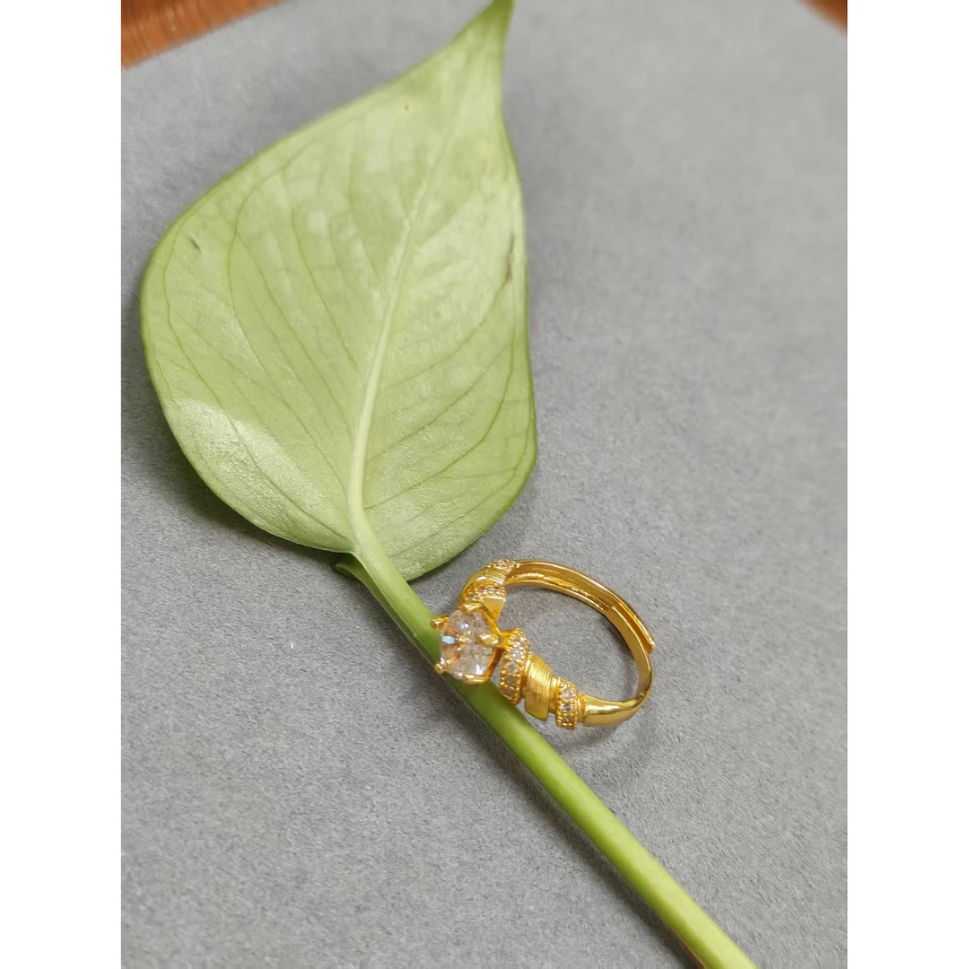 镶嵌大气吸睛戒指A264