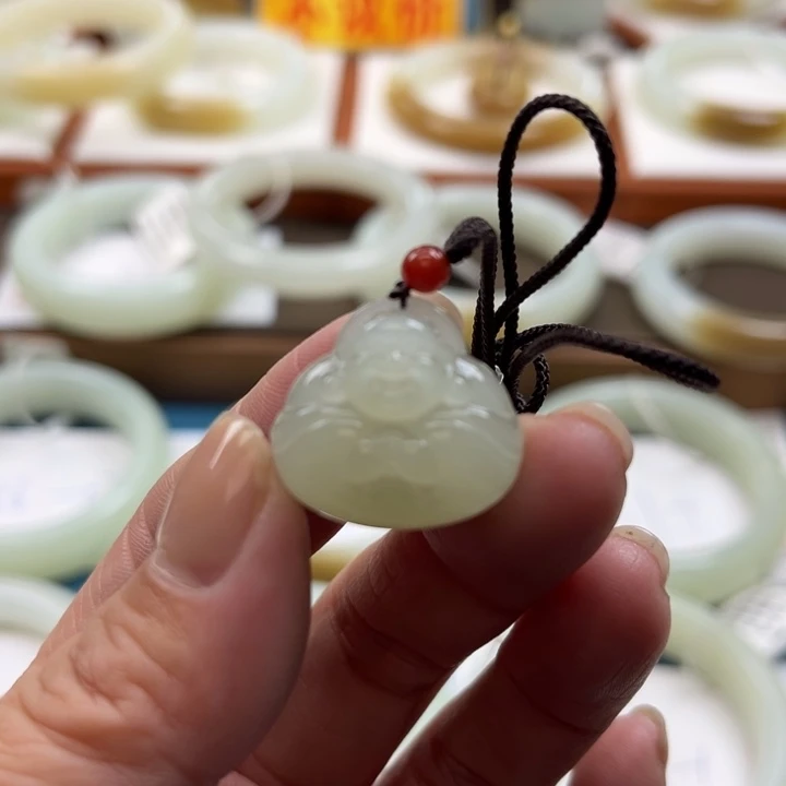 和田玉吊坠未镶嵌小*