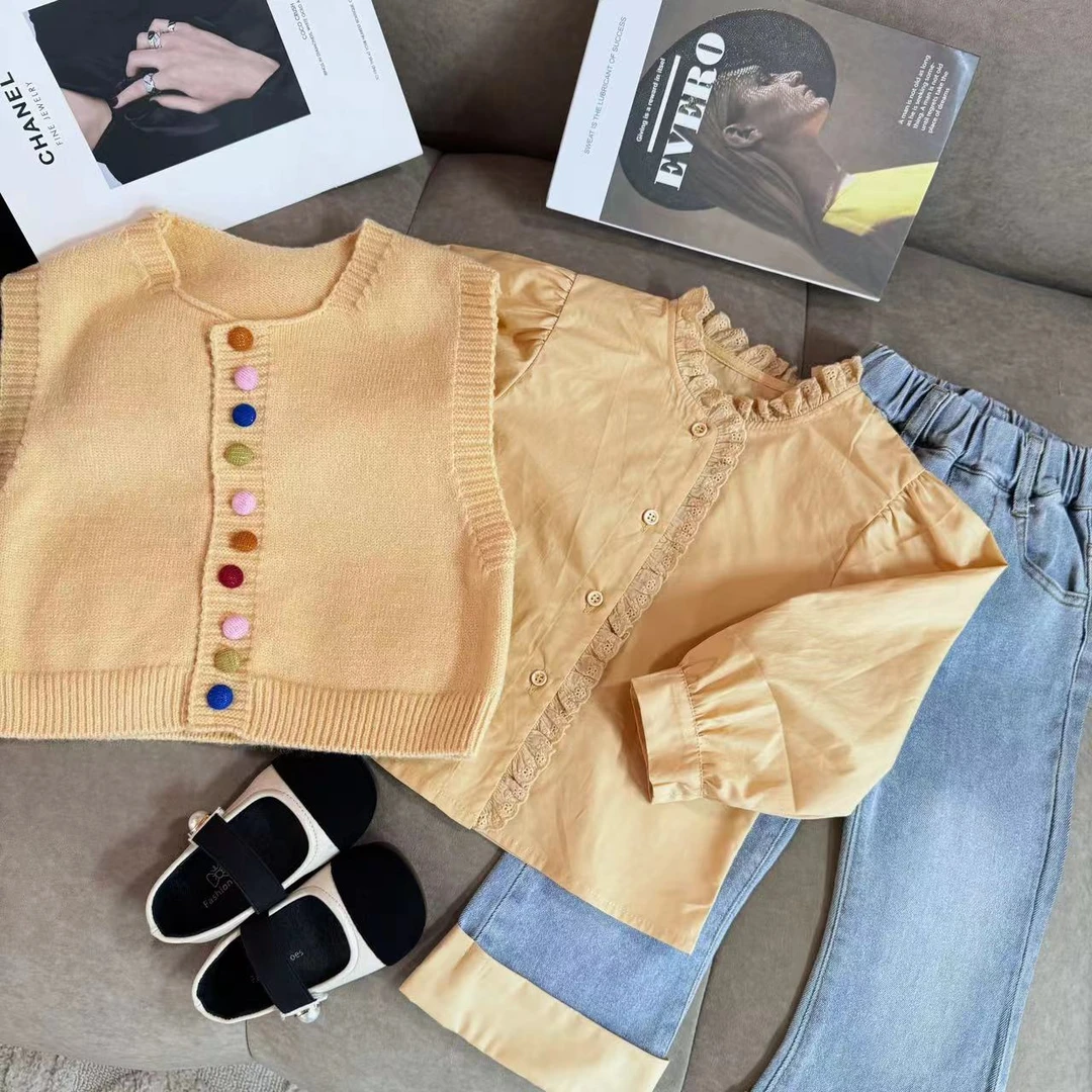 女童春秋款套装2025新款儿童装洋气中童针织马甲衬衫牛仔裤三件套