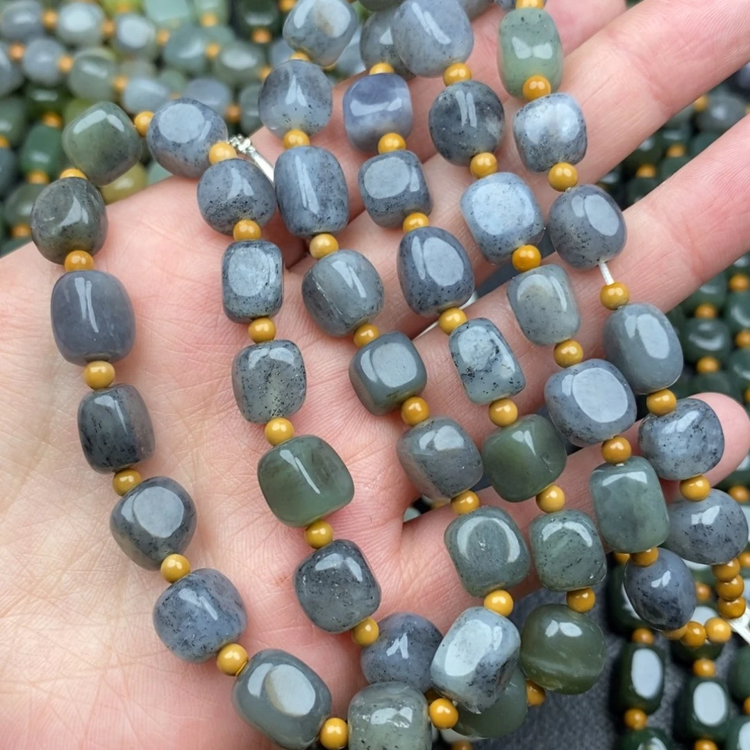 和田玉未镶嵌车挂