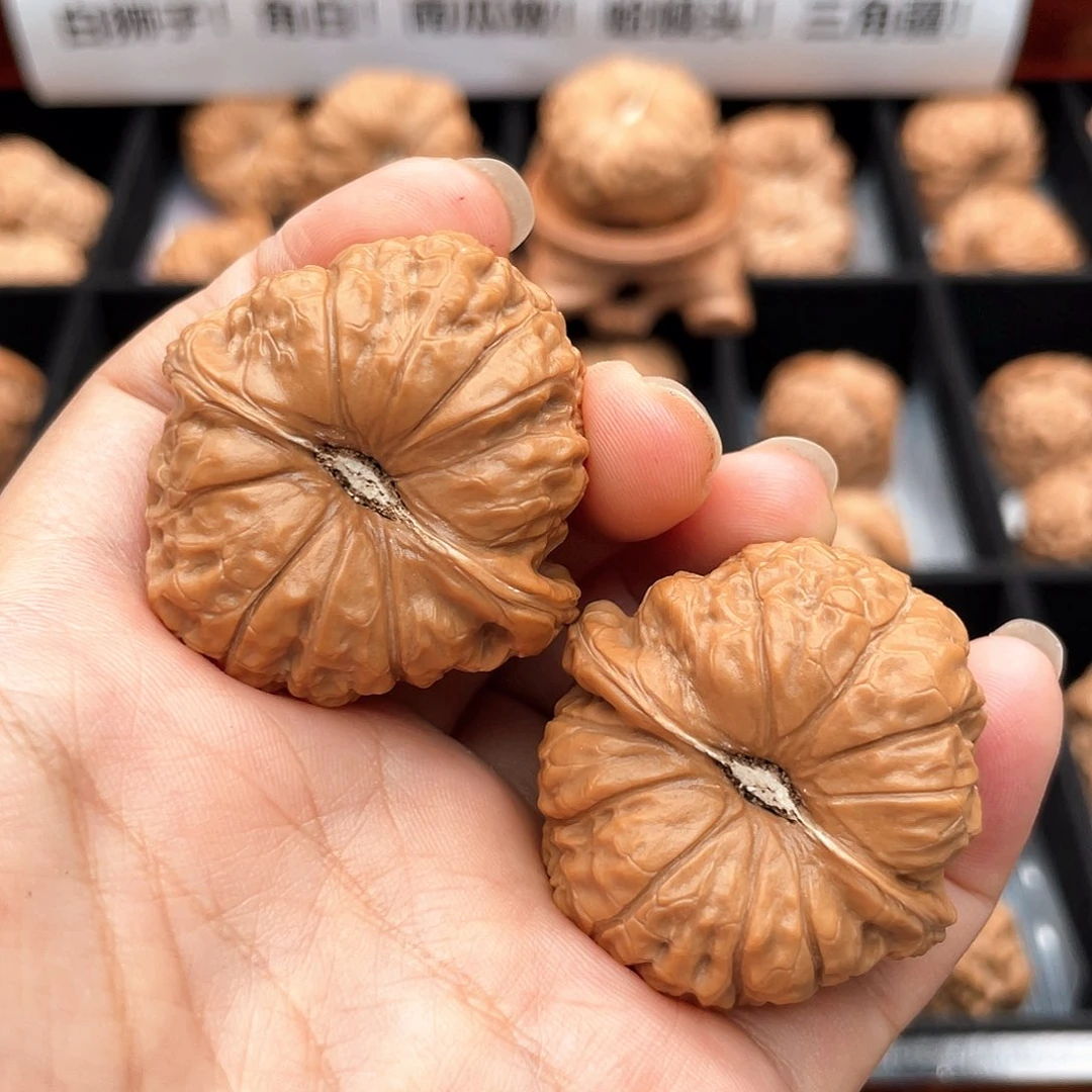 把件文玩核桃39超精近圆深凹➕近正肩3901