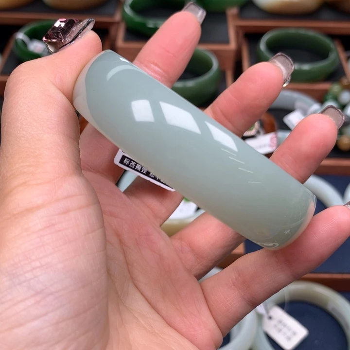 和田玉手镯5960圈口未镶嵌