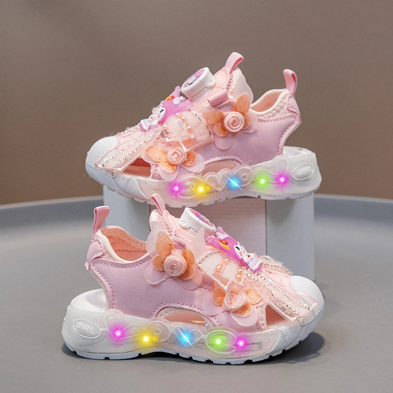 2025儿童运动凉鞋发光鞋夏季新款女童学生包头凉鞋小女孩灯鞋子