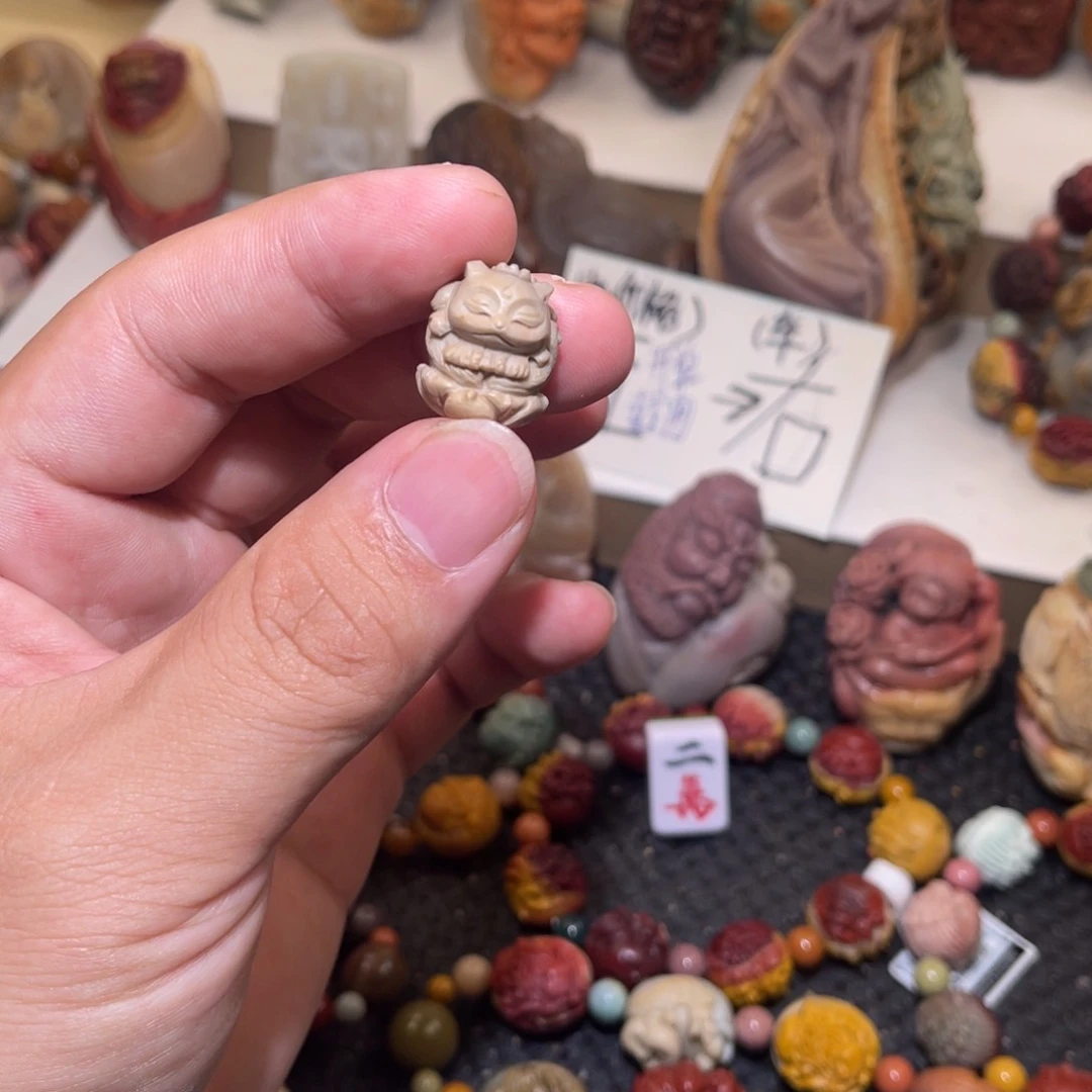 未镶嵌手串石英质玉（阿拉善玉）