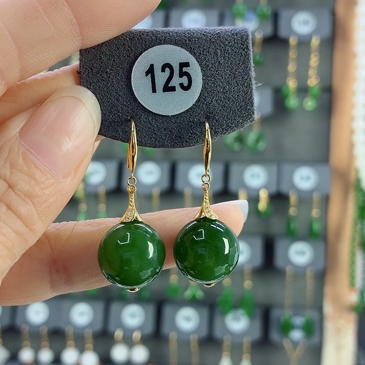 和田玉18K金镶嵌耳饰