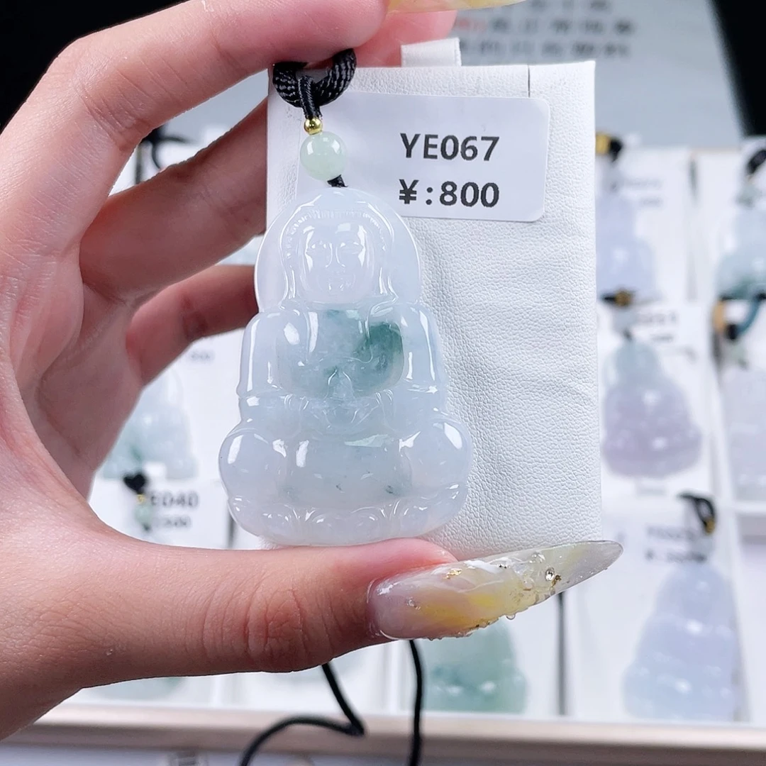 翡翠未镶嵌颈饰YE067