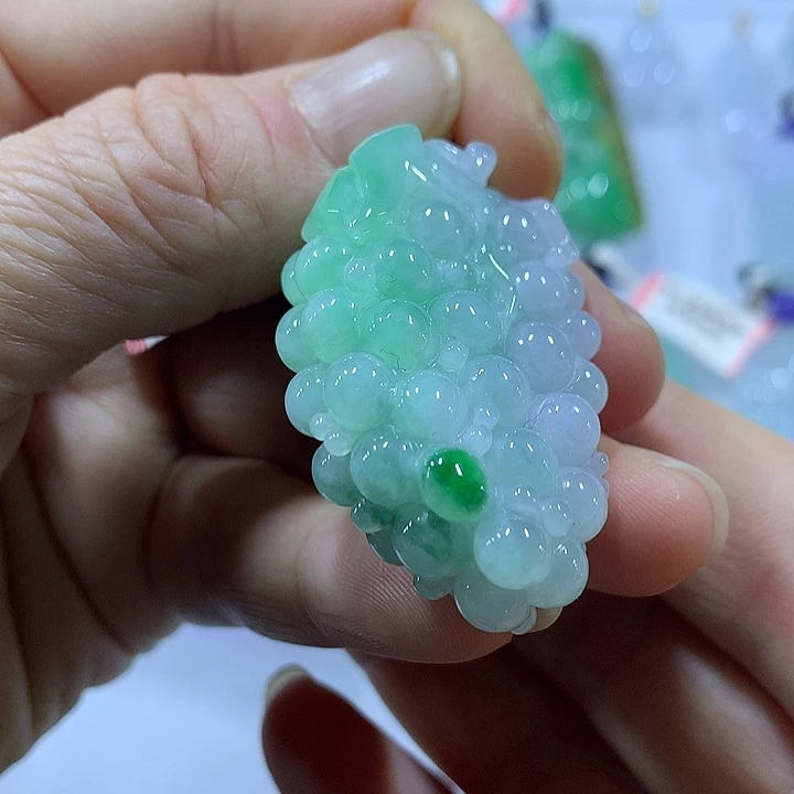 翡翠未镶嵌颈饰天然翡翠A货吊坠