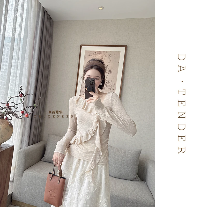 DA·Tender-“水波纹设计感上衣”春季气质时尚设计感温柔显瘦针织