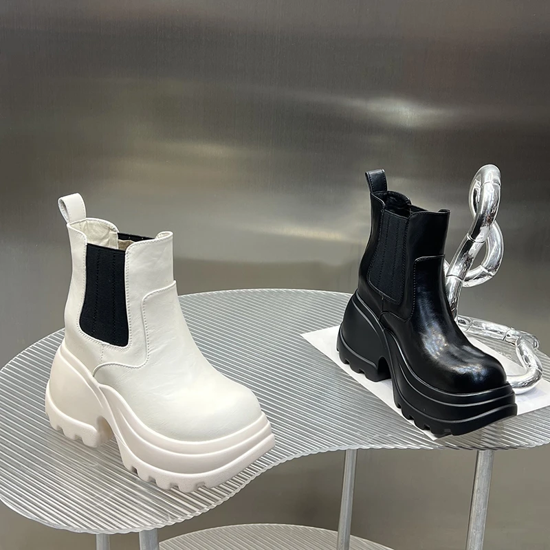 小个子加绒短靴女2025冬新款圆头显瘦保暖松糕厚底烟筒靴DG2297-2