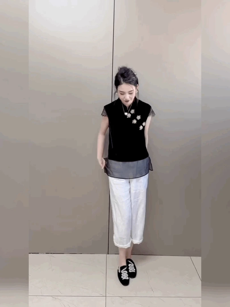 时尚重工钉珠盘扣宽松显瘦新中式国风丝绒拼蕾丝袖夏季小衫