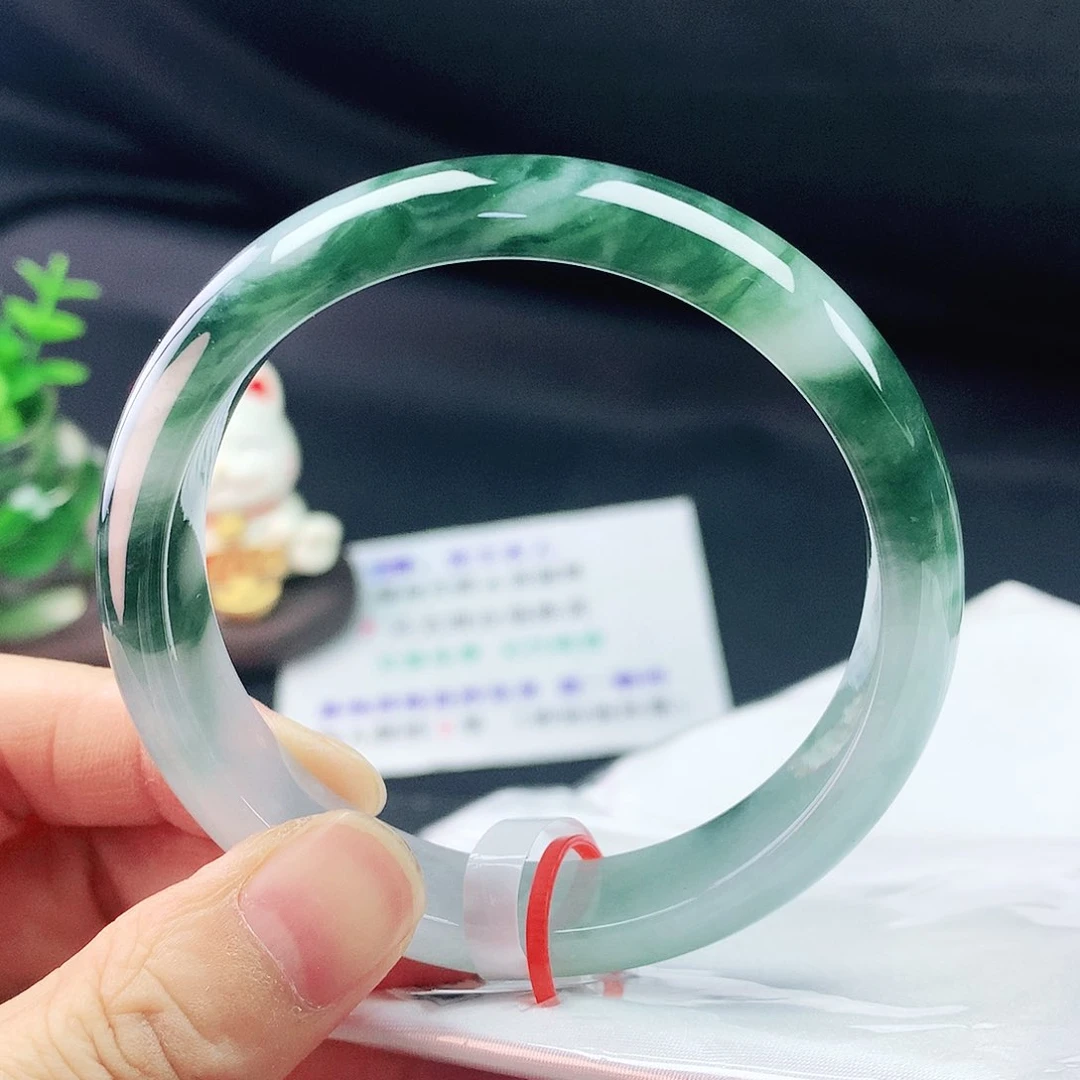 翡翠手镯未镶嵌57圈
