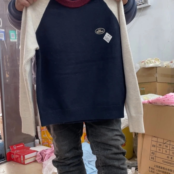 5806衣服110-135斤