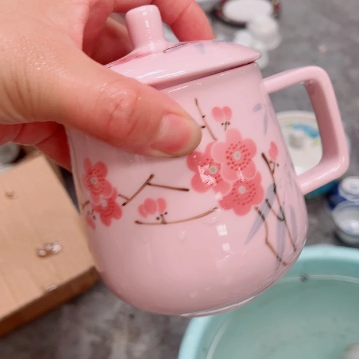 青花玲珑红稀土办公杯