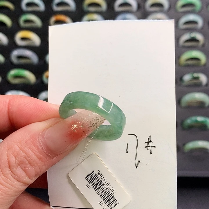 翡翠戒圈未镶嵌翡翠