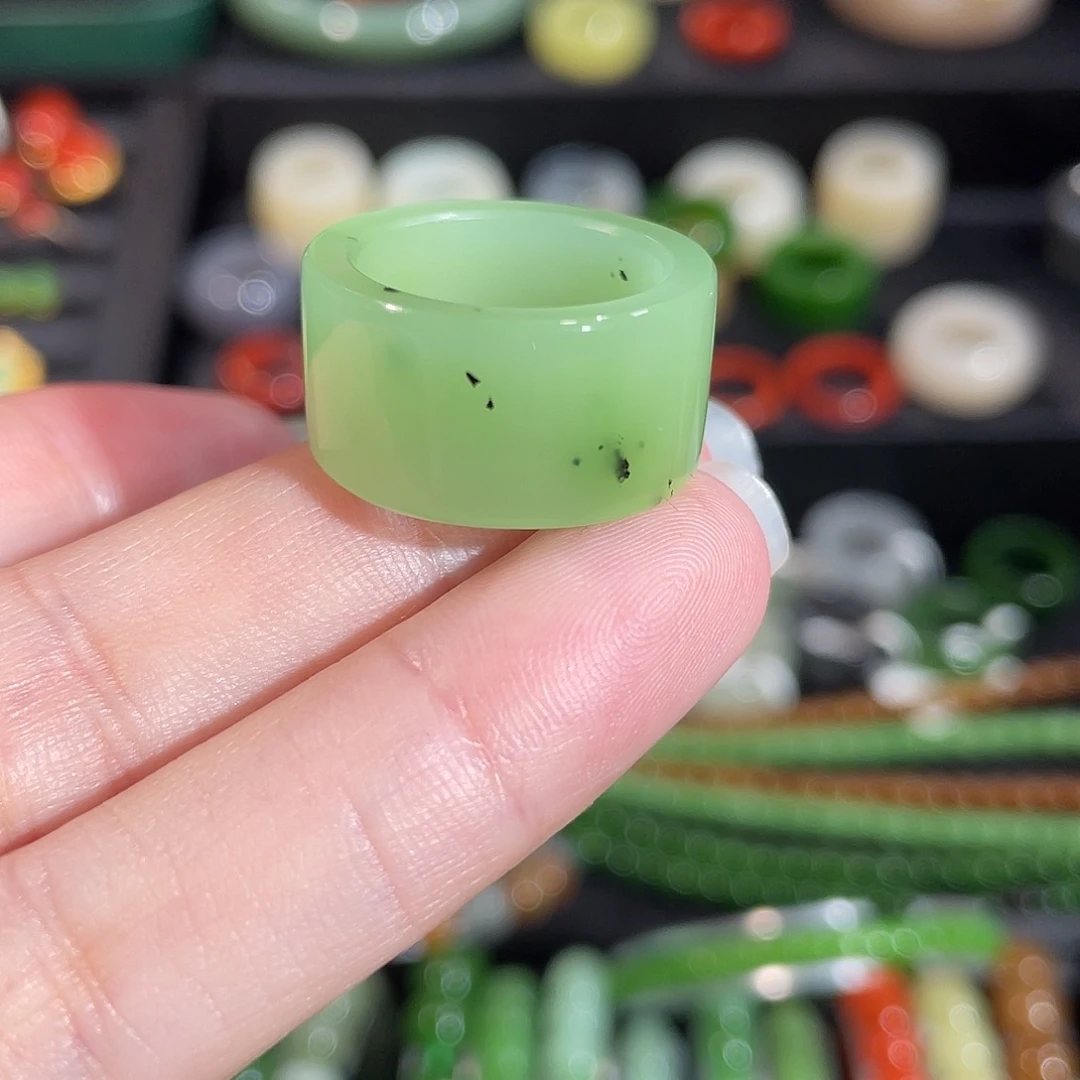 和田玉（碧玉）未镶嵌戒指内径16 精品碧玉果绿直切