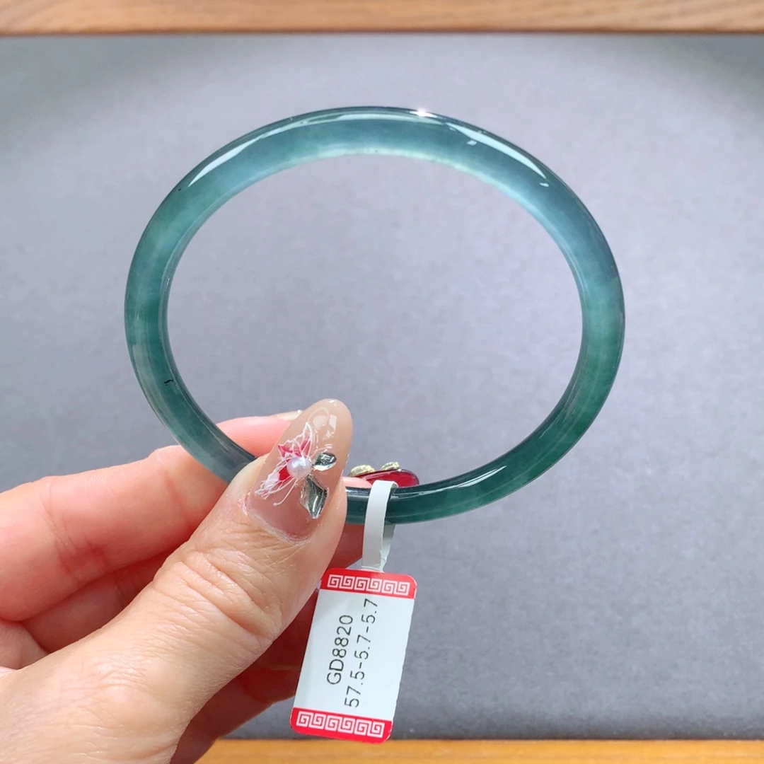 翡翠手镯未镶嵌天然翡翠手镯叮当镯